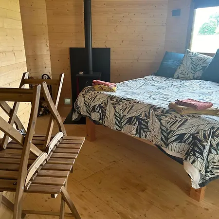 Perchee Aux Loges Du Temps A Lunas *